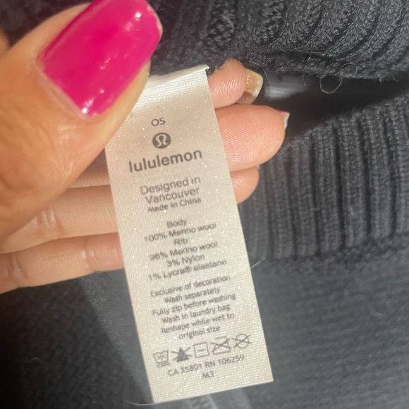 lululemon athletica Black Knit Poncho - Picture 3 of 5